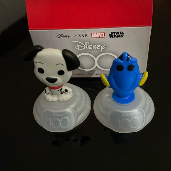 2023 McDonald's Happy Meal - Disney 100 Anniversary Dory + Pongo NEW - Picture 2 of 5